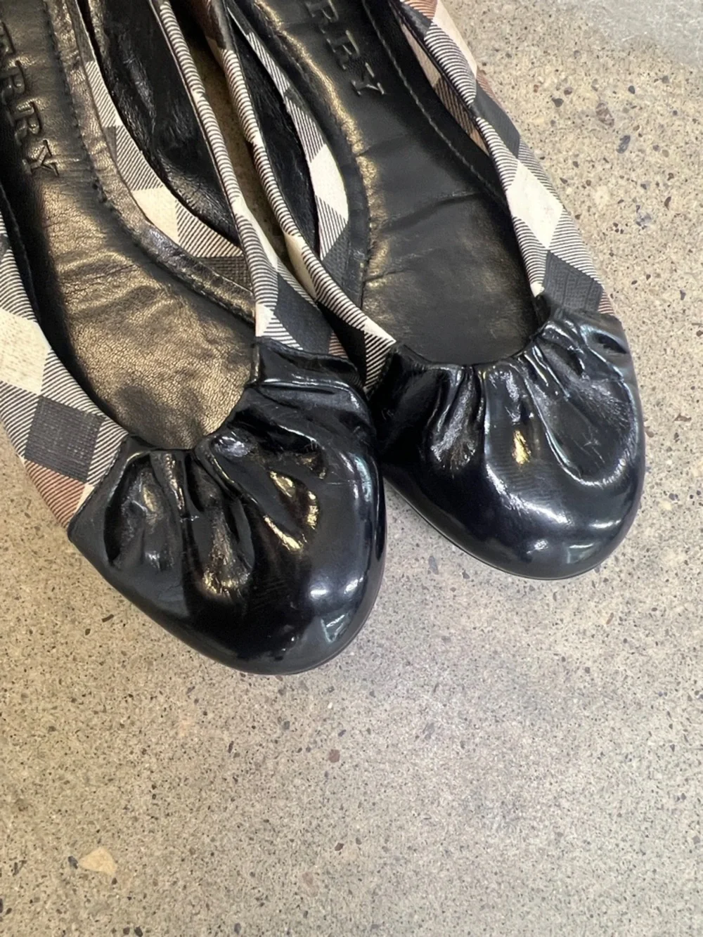 Burberry Black Leather Ballet Flats with Classic Check Trim - Picture 3 of 6